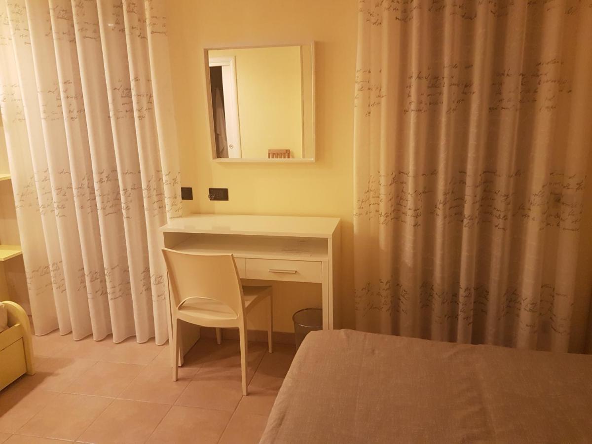 Rossano Stazione B&B Mary Grace מראה חיצוני תמונה