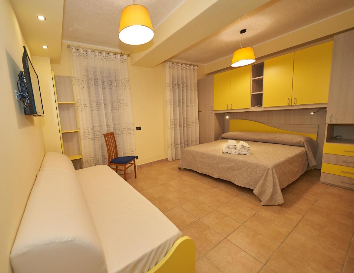 Rossano Stazione B&B Mary Grace מראה חיצוני תמונה